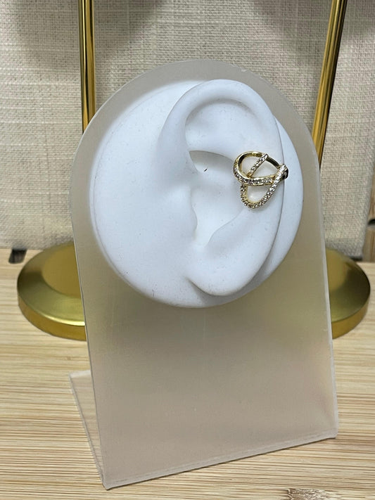 Twist of Glam Ear Cuff