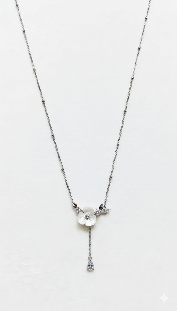 Pearl Blossom Silver Necklace